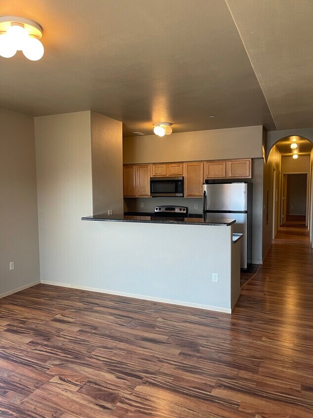Foto principal - 328 E Washington St