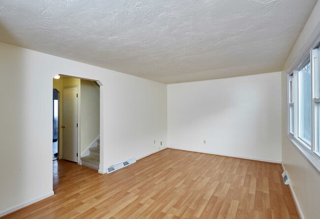 Building Photo - 31 Reservoir St