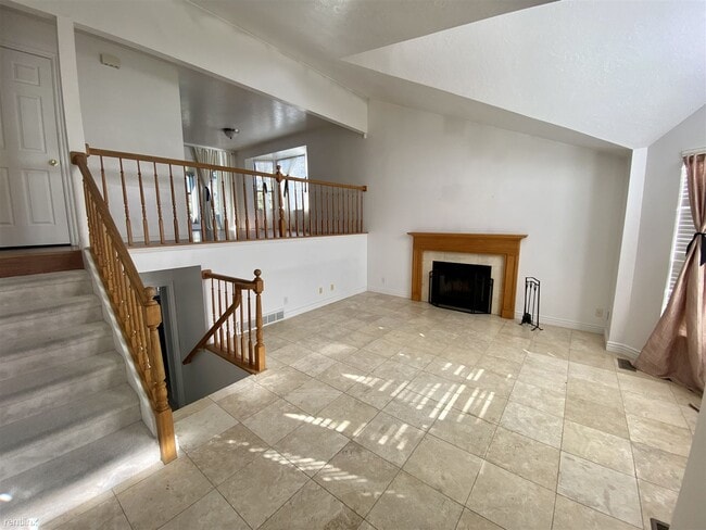 Building Photo - 5 br, 3 bath House - 1357 East 11400 South