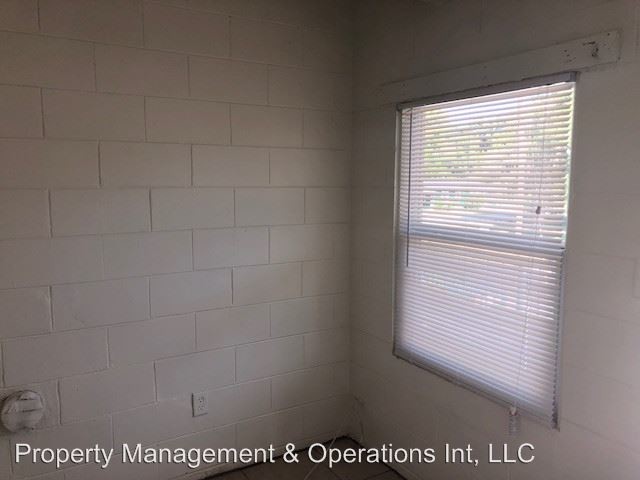 Building Photo - 1110 Bates Ave