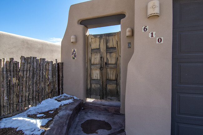 Patio Entrance - 610 Paseo De La Cuma