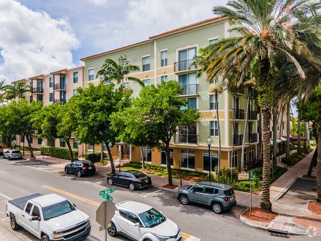 Regent Park At Young Circle