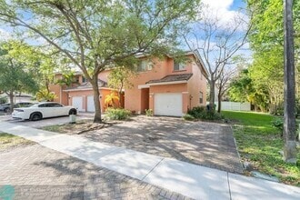 Building Photo - 9090 NW 40th Pl