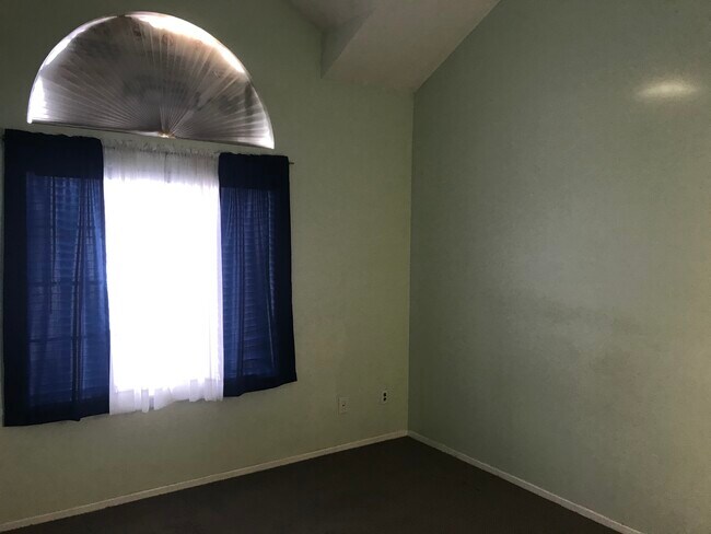 Building Photo - 18211 Flynn Dr