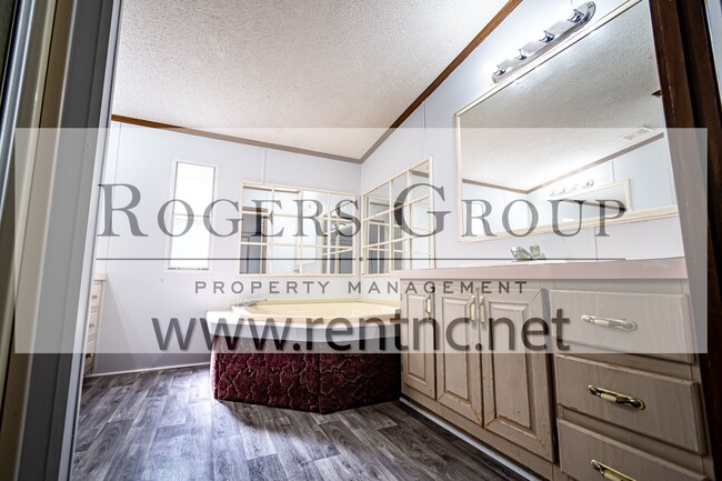 Foto del edificio - 7208 Shep Royster Rd