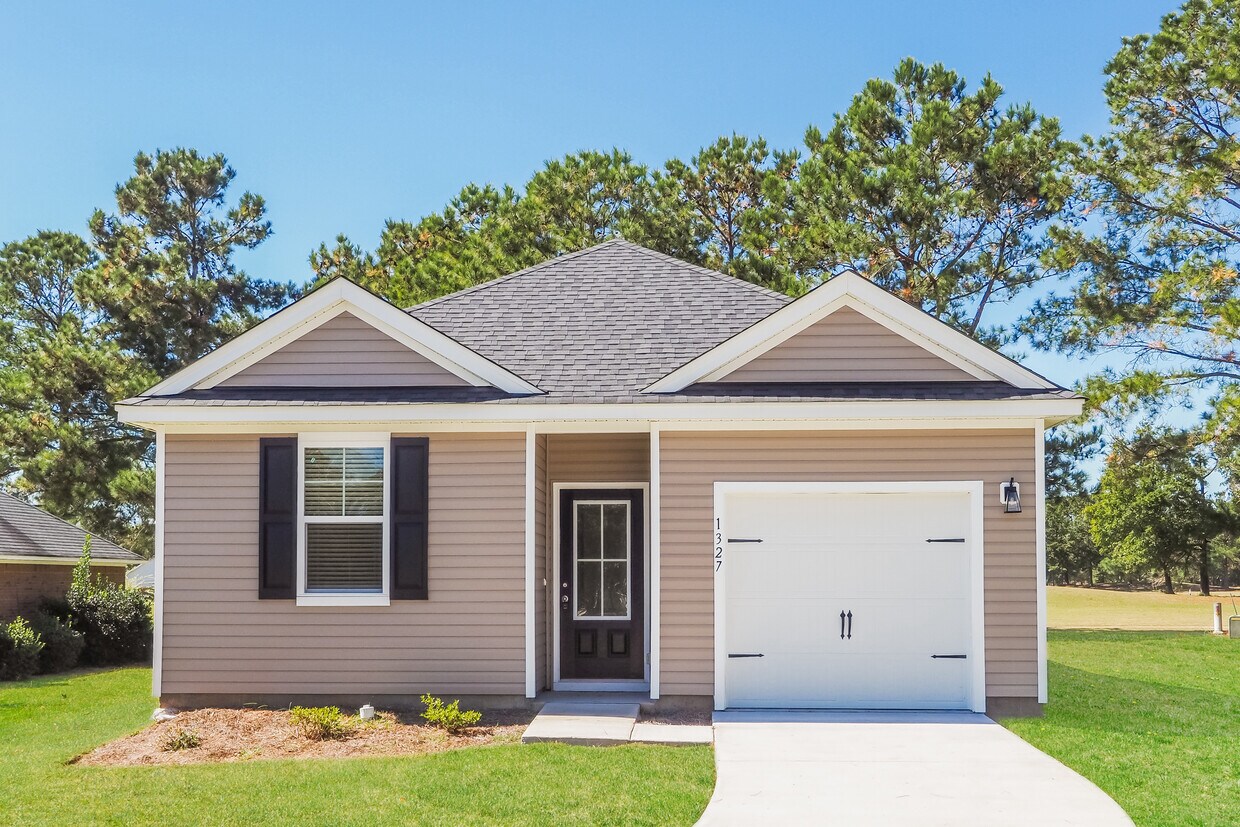 1327 Warrens Way, Manning, SC House Rental in Manning, SC