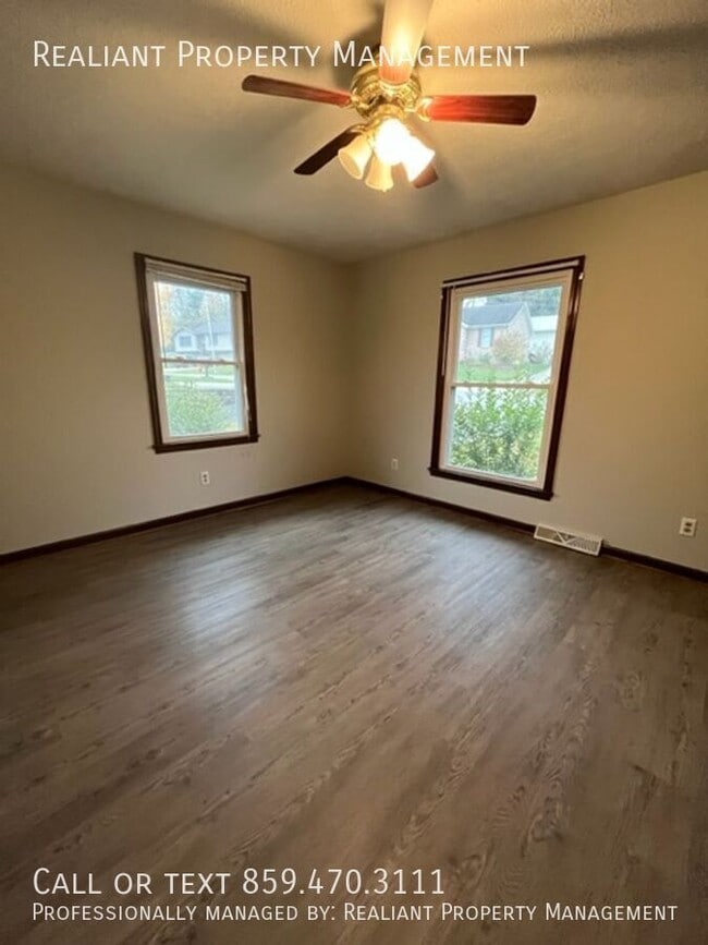 Foto del edificio - 118 Robin Rd