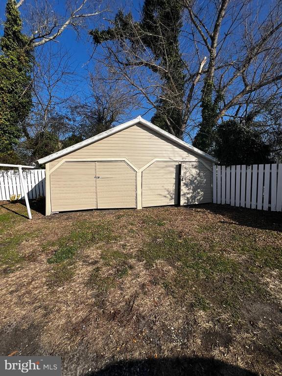 Foto principal - 401 Robbins St