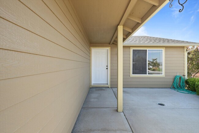 Foto del edificio - Charming 3-Bed, 2-Bath Single-Family Resid...