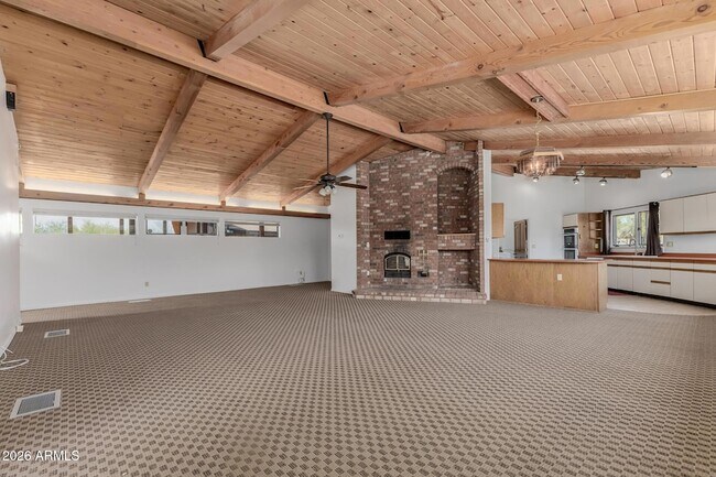 Building Photo - 6140 E Peak View Rd