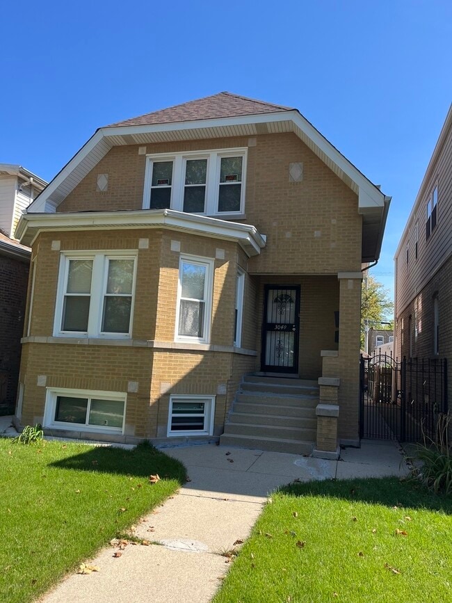 Building Photo - 3049 N Kenneth Ave