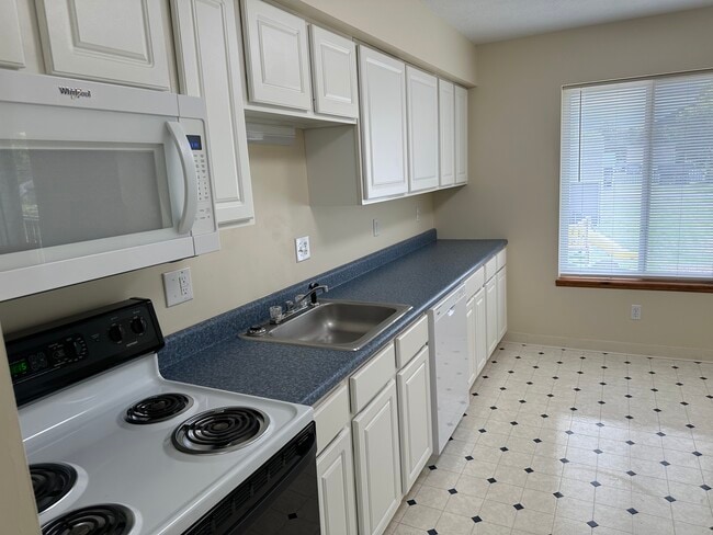 Kitchen - 3506 Kentucky Ave