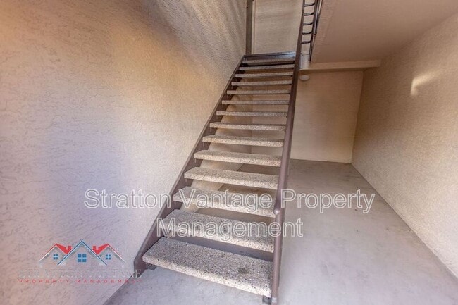 Building Photo - 1340 N Recker Rd