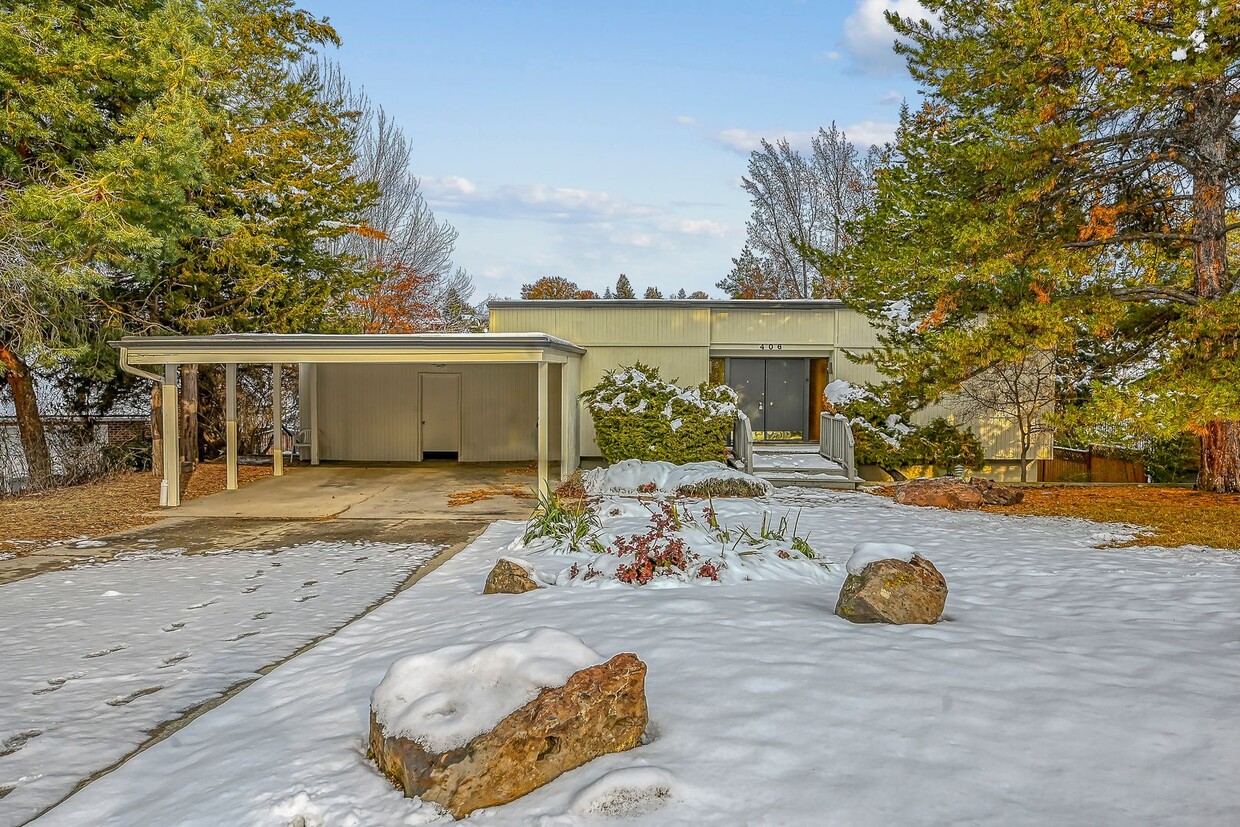 Primary Photo - Highlands Home located on the Crane Creek ...