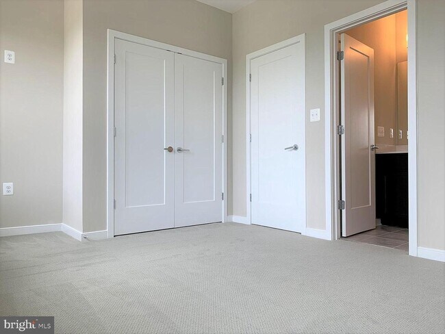 Foto del edificio - 703 Parkside Pl NE