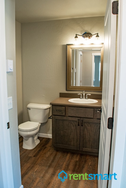 Building Photo - 2007 S 4th St W