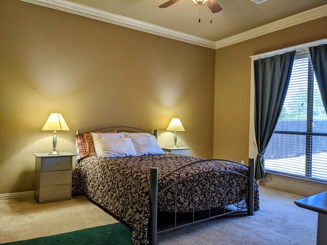 Foto del edificio - 3029 Coventry Ln