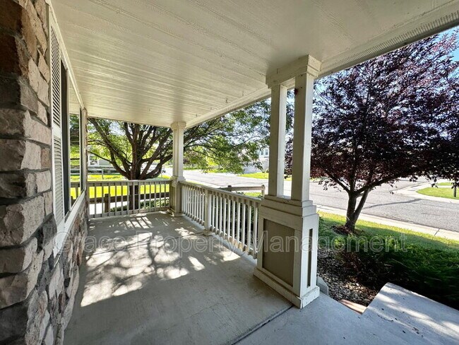 Building Photo - 2523 E 150th Pl