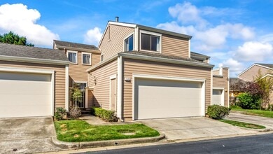 Building Photo - 112 Crown Cir