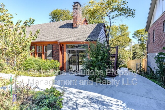 Foto del edificio - 502 32nd Ave S