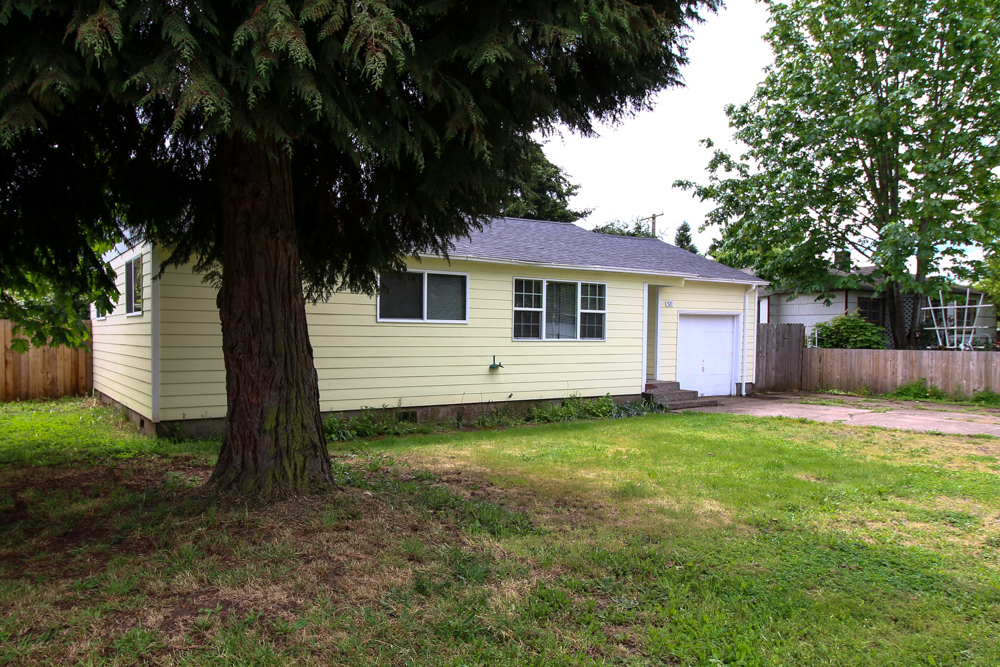 Primary Photo - Fantastic 2-Bedroom, 1-Bath Home With Soli...