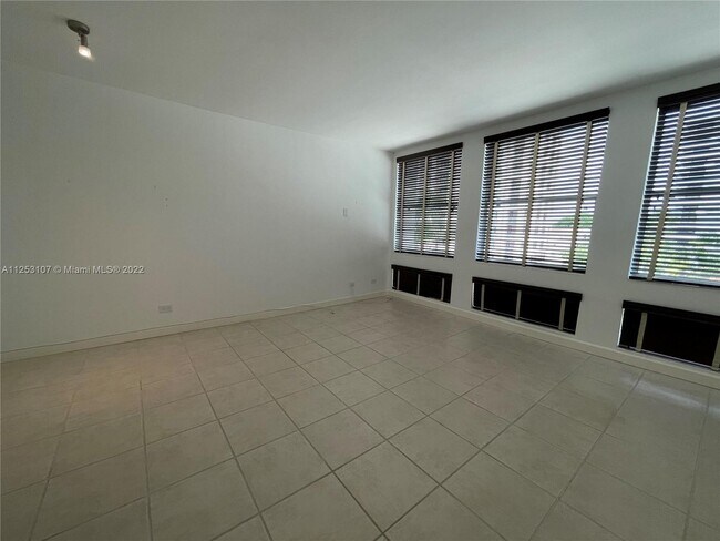 Foto del edificio - 700 Biltmore Way