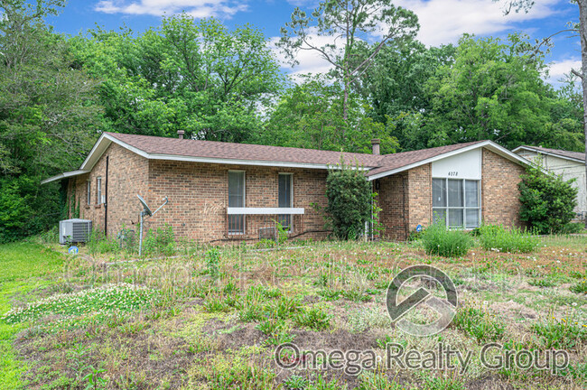 Building Photo - 4078 Strathmore Dr