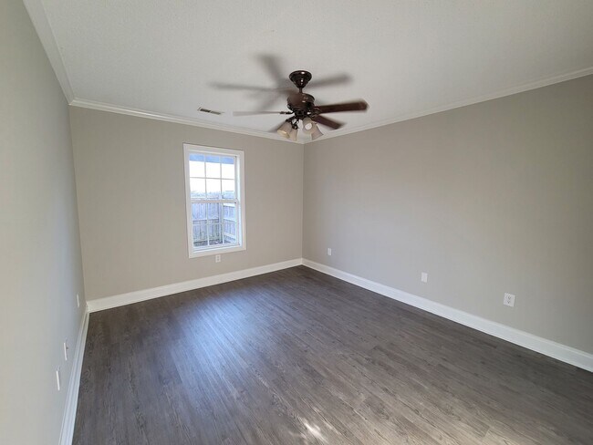 Foto del edificio - Ready for Tenants!