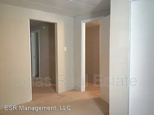 Foto del edificio - 13044 Lackland Dr