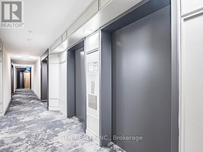 Building Photo - 1001 Cedarglen Gate