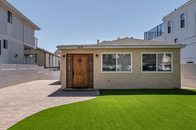 Building Photo - 109 S Lucia Ave