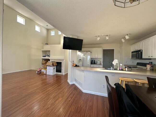 Foto del edificio - 3 bedroom single family home for rent in Thornton!