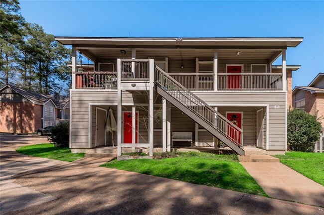 Building Photo - 2404 Sycamore Ave