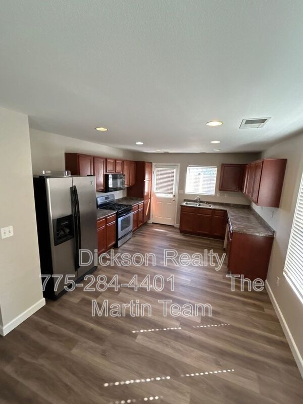 Foto del edificio - 8930 Silverkist Dr