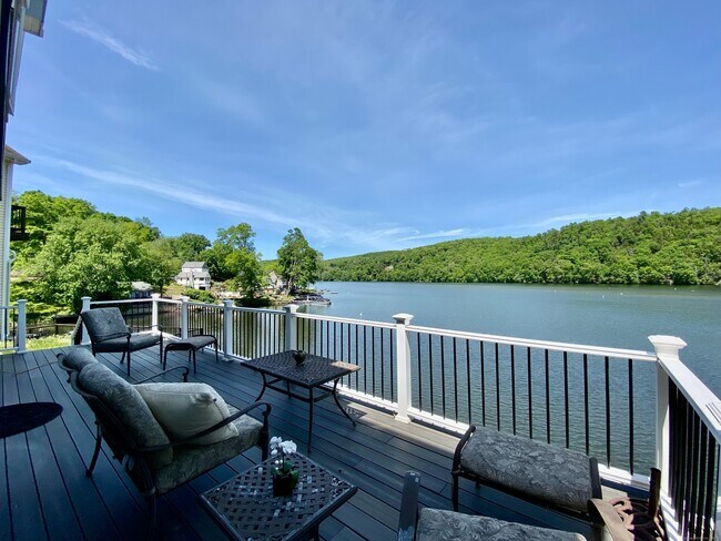 Building Photo - 29 Bankside Trail