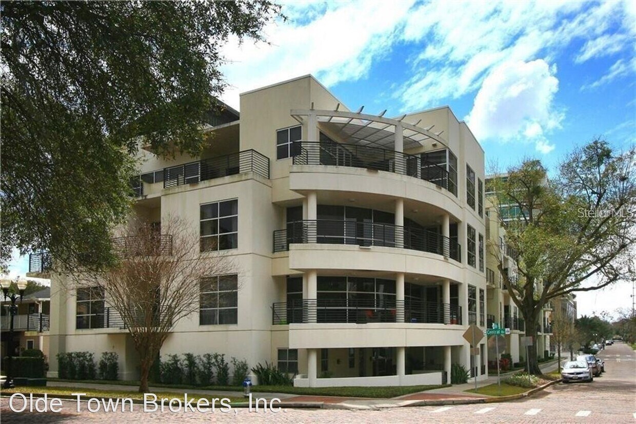 Primary Photo - 2 br, 2 bath House - 1 S Eola Dr. #18
