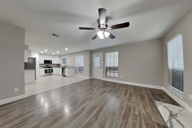 Foto del edificio - 3618 Sweetgum Hill Ln