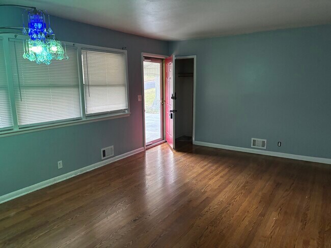 Foto del edificio - 12500 E 53 St