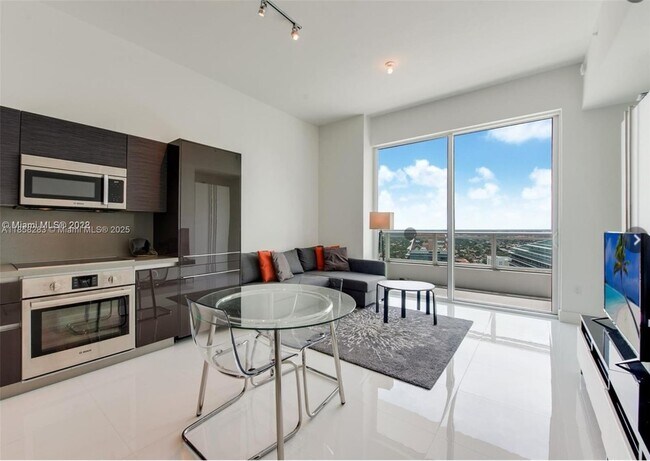 Building Photo - 1080 Brickell Ave