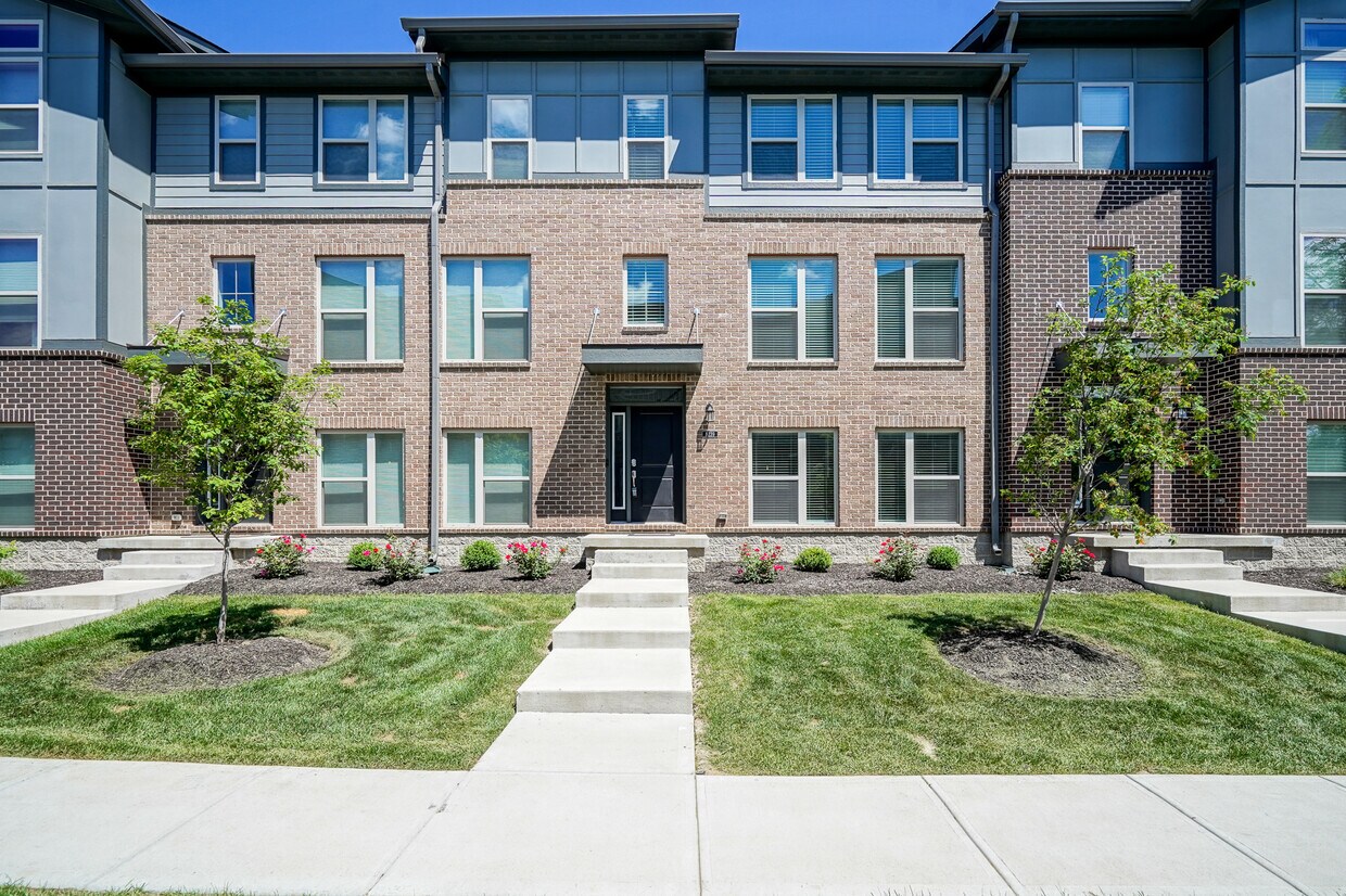 8239 Bostic Dr, Fishers, IN 46038 Townhome Rentals in Fishers IN
