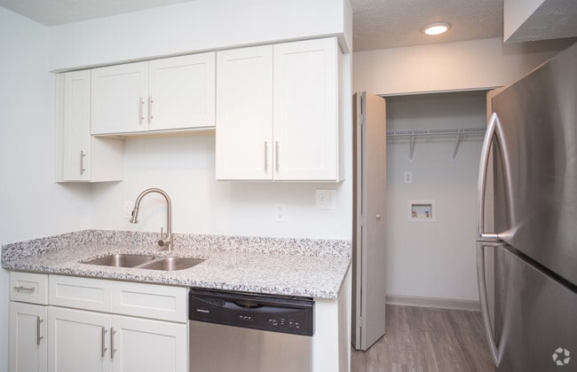 Interior Photo - zGardens at Camp Creek