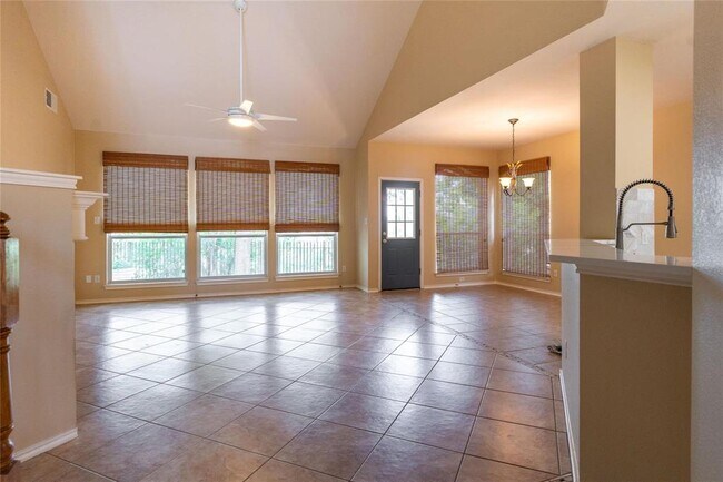 Building Photo - 1106 Camden Cove