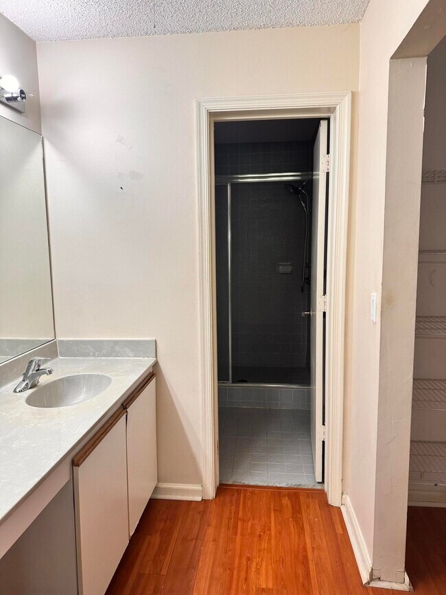 Building Photo - 1606 Congressional Way