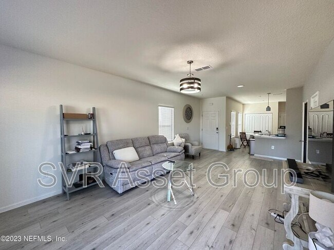 Foto del edificio - 257 Aralia Ln