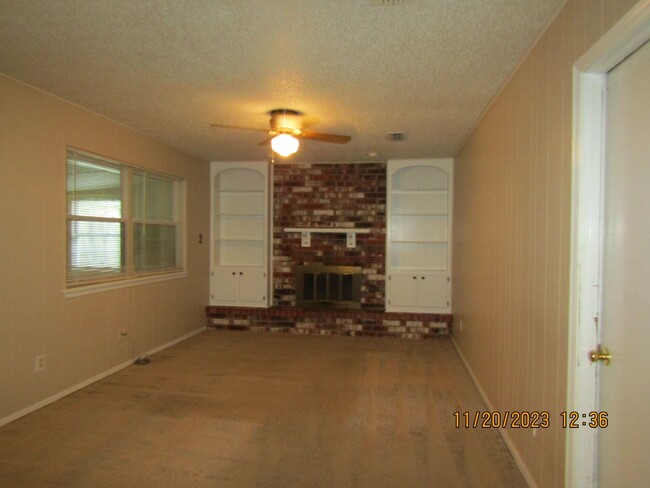 Building Photo - Terrace Hills Area!