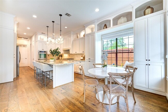 Foto del edificio - 1403 Wakefield Dr