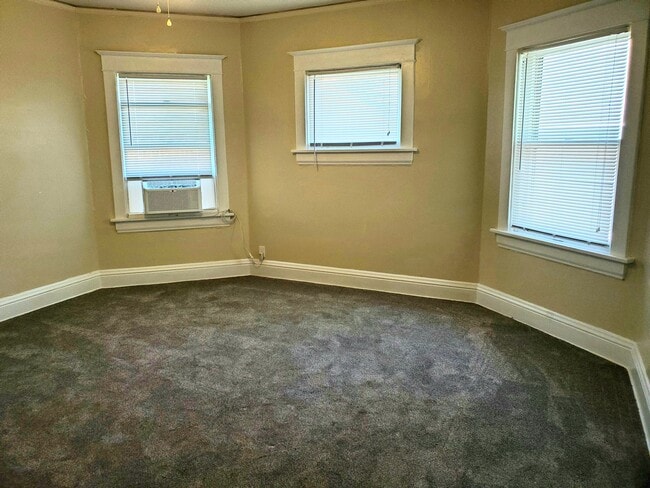 Foto del edificio - 3560 Jones St