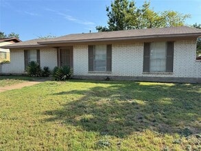 Building Photo - 343 Shorewood Dr