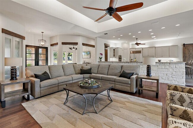 Foto del edificio - 160 Cross Creek Dr