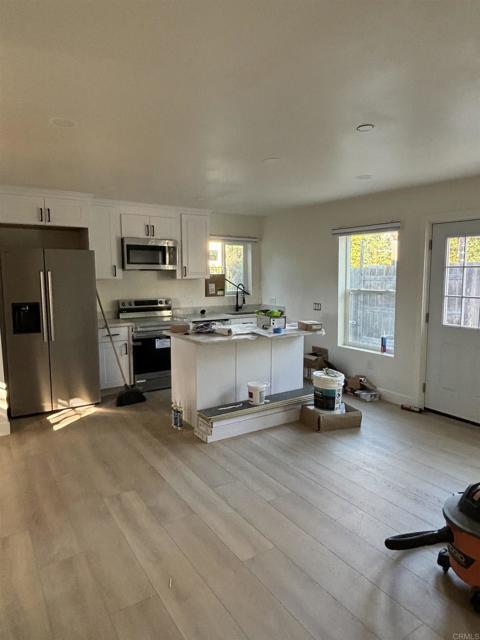 Building Photo - 305 Hathway Ave